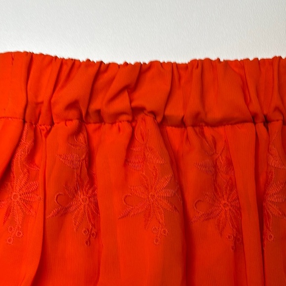 Eva Mendes Red Pleated Embellished Knee-Length Skirt - Picture 8 of 11